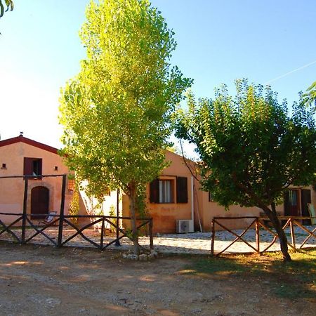 Agriturismo Terra Di Pace Noto Ngoại thất bức ảnh